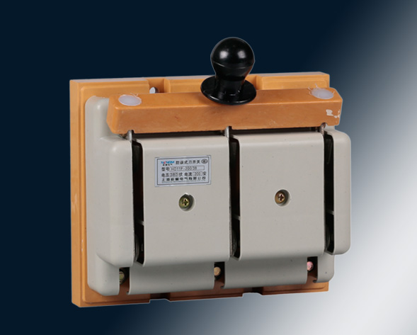 HD系列單投刀開(kāi)關(guān)、HS系列雙投刀開(kāi)關(guān)適用于交流50Hz、額定電壓400V、直流220V，額定電流至1500A的成套配電裝置中，用作手動(dòng)不頻繁接通與分?jǐn)嘟恢绷麟姟?>
											HD、HS開(kāi)啟式刀開(kāi)關(guān)</a>
										</div>
										 
										<div   id=